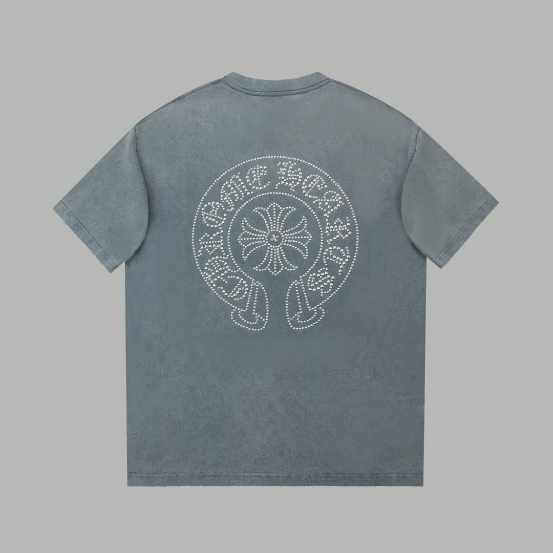 🅿️230 ✨CH✨🆕25SS spring and summer new style ✝Fresh rhinestone short sleeves Light luxury essential item for daily commuting for men and women Correct version Welcome to compare Detailed features · 280g 100% pure cotton double yarn jersey fabric · Custom dyed in the same vat, special thickened 32 count double-ply 1X1 thread · Imported Australian pearlescent diamonds✝patterns➕hardware nuts are stamped at high temperature. Ready-made garments are dyed, then faded, fried snowflakes and frayed, then washed to make them look old. General washing improves the effect · Double-needle stitching and seam-crossing process · Original main mark washed tag brand moisture-proof paper packaging Color: black/gray/orange/blue Size: S/M/L/XL